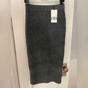Zara Women's Charcoal Pencil Skirt